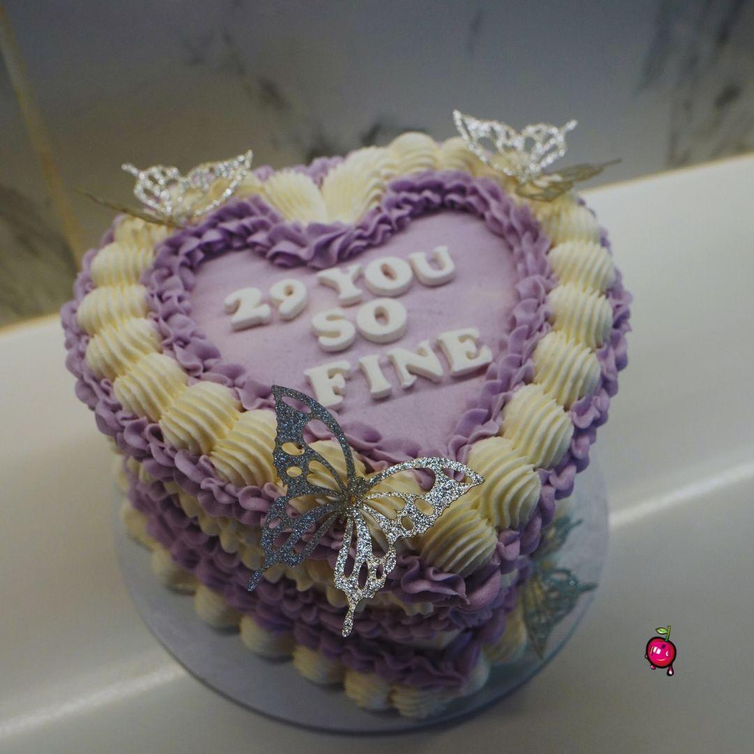 29 You So Fine Vintage Heart Cake