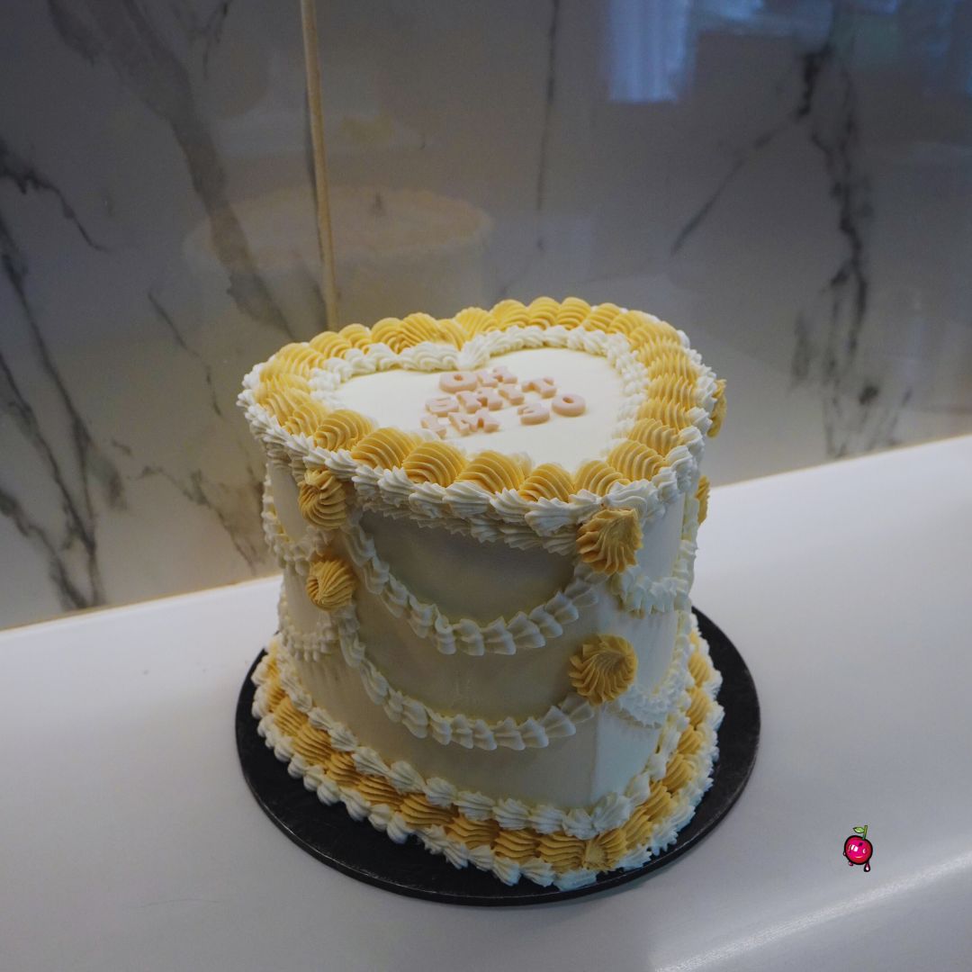 Oh! Sh**t I'm Turning 30 Heart Vintage Cake
