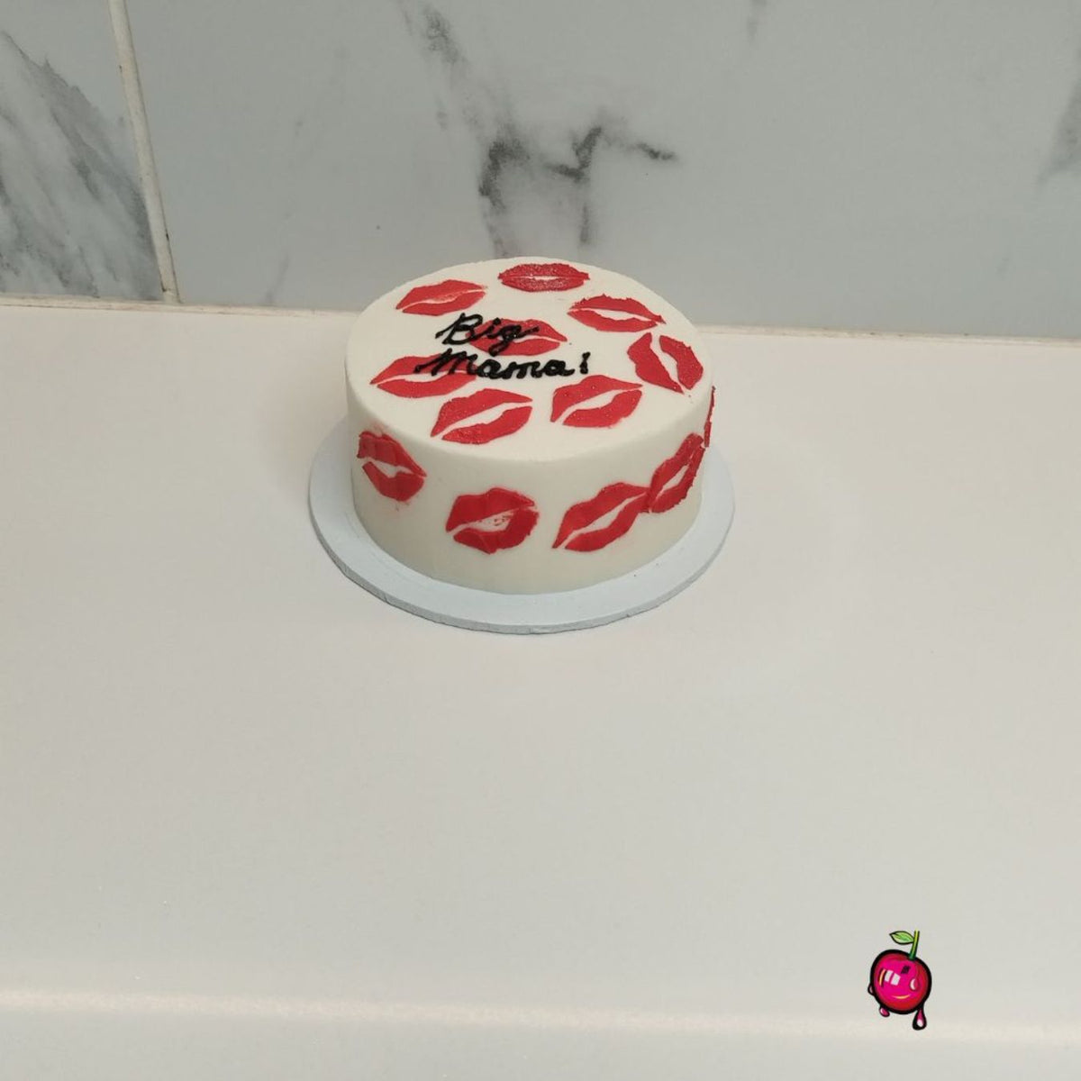 Big Mama With Kisses Bento Cake