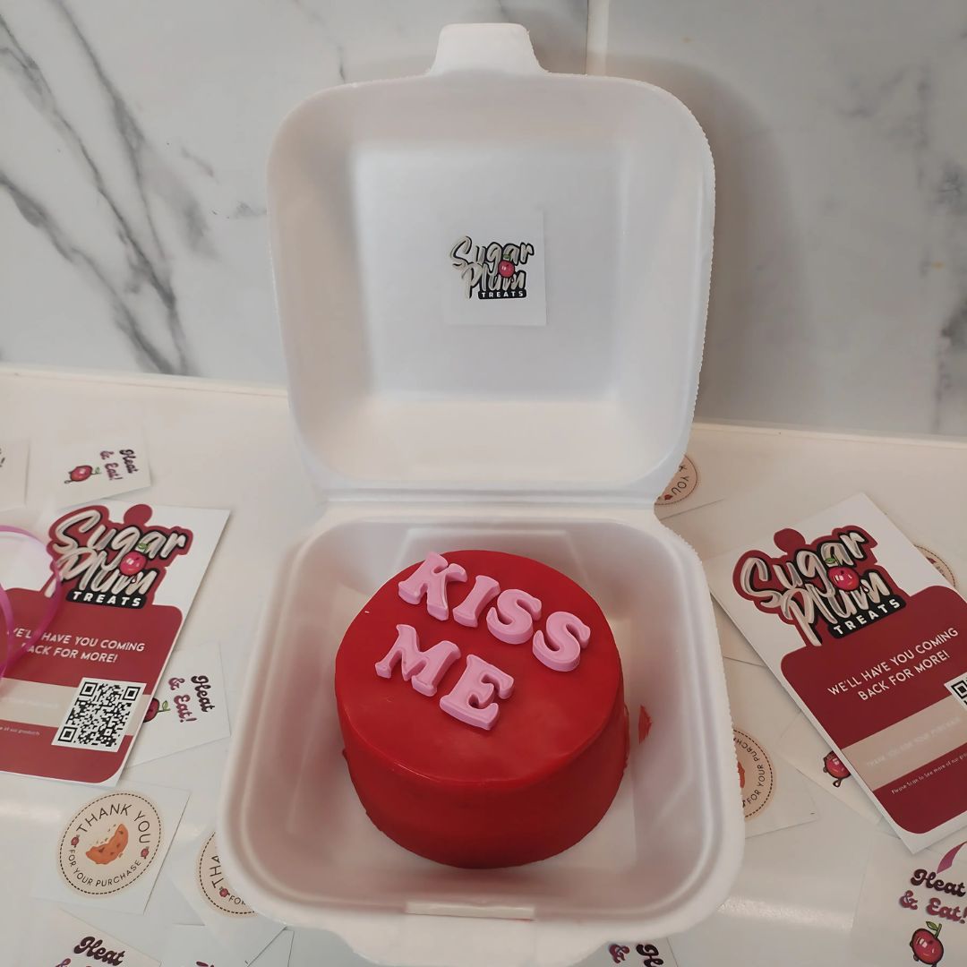 "Kiss Me" Bento-Lunchbox Cake