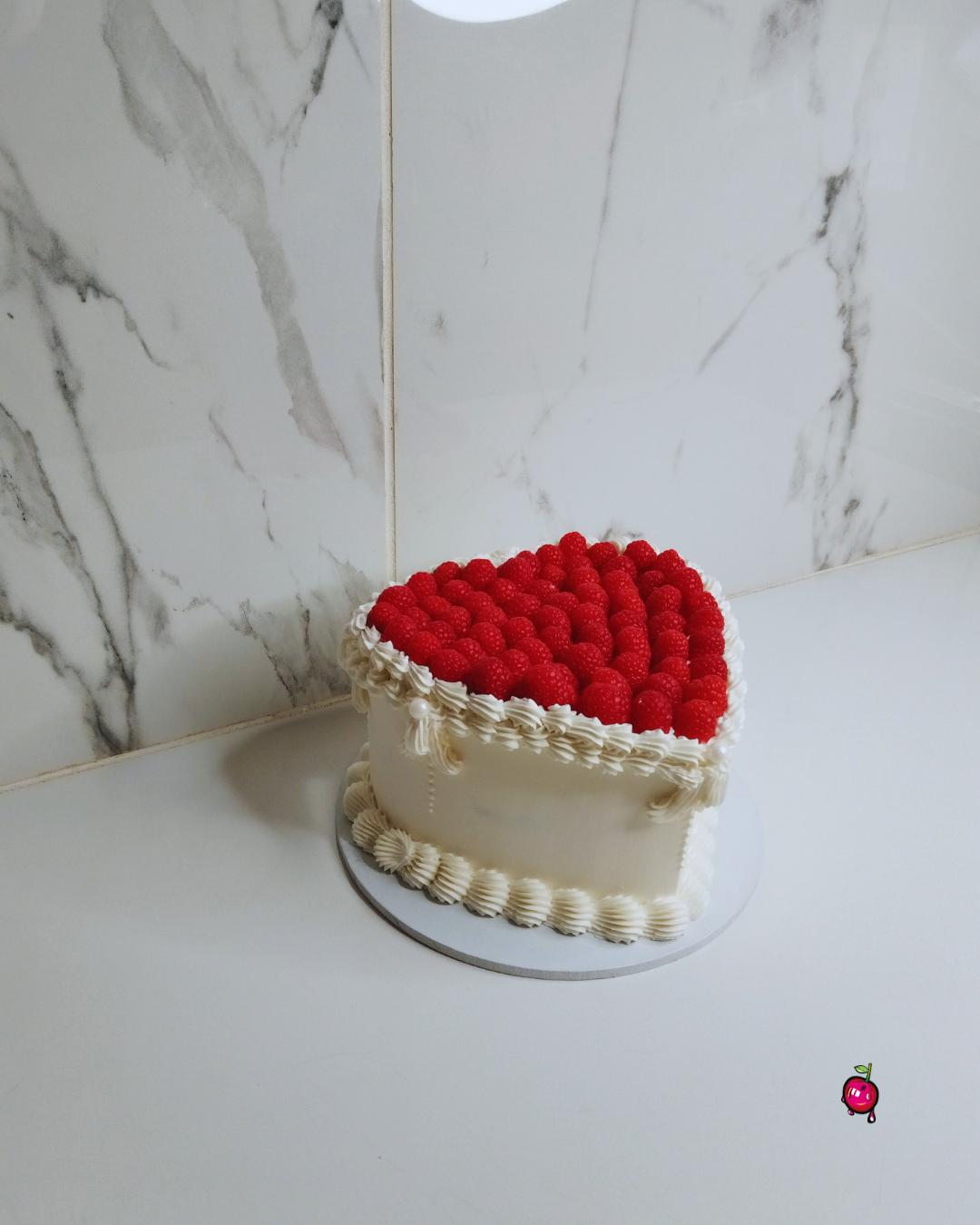 Raspberries Elegance Heart Cake