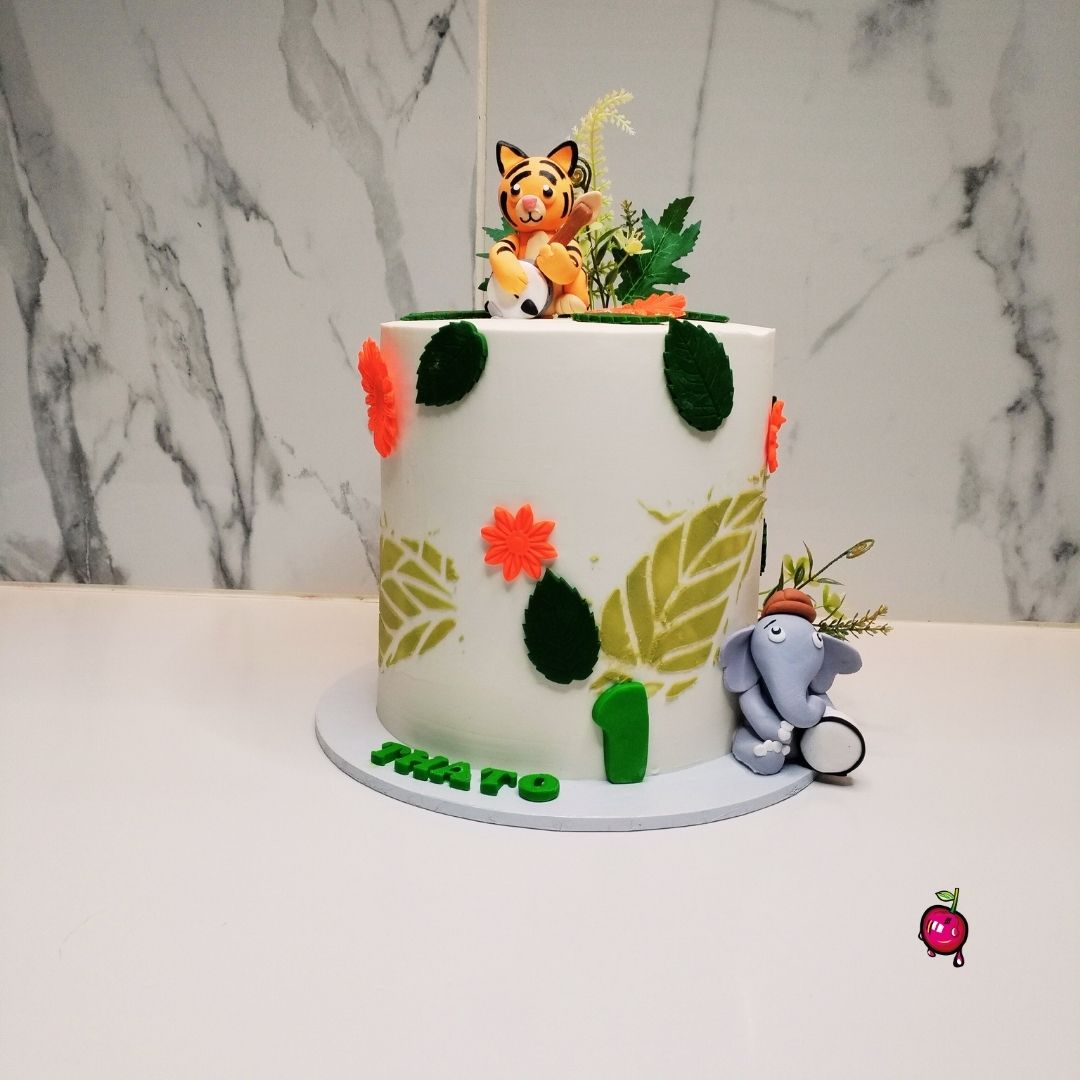 Baby Zoo Animals Themed Cake