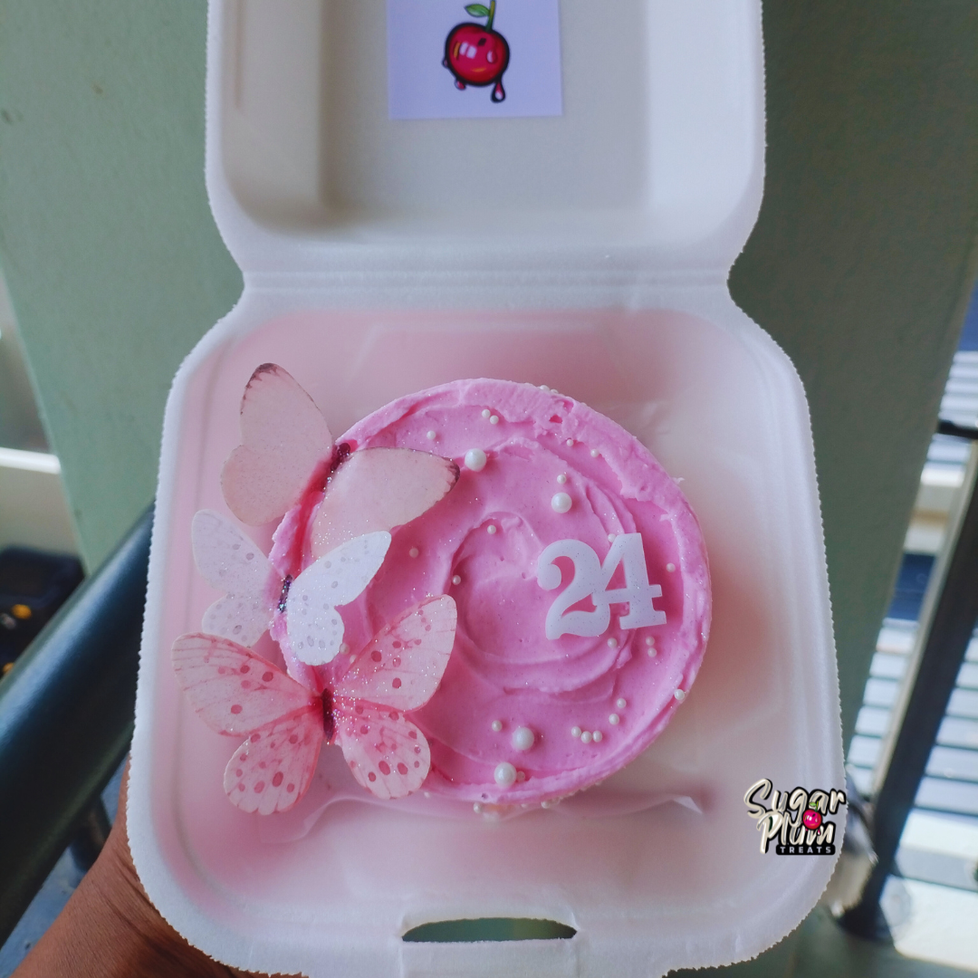 Pearl's And Butterflies in Pink  Bento-Lunchbox Cake