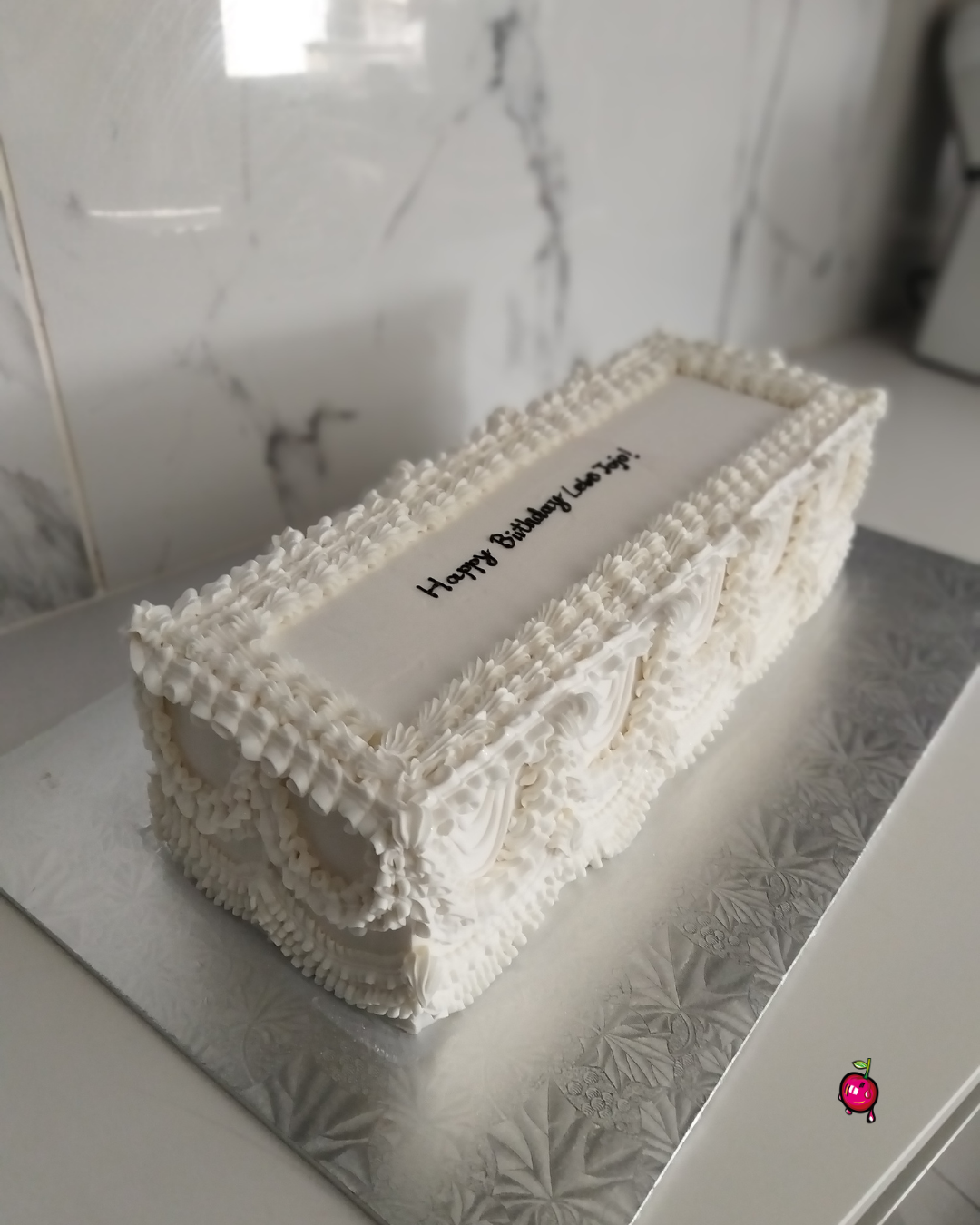 Trendy Vintage Piping Rectangular Cake