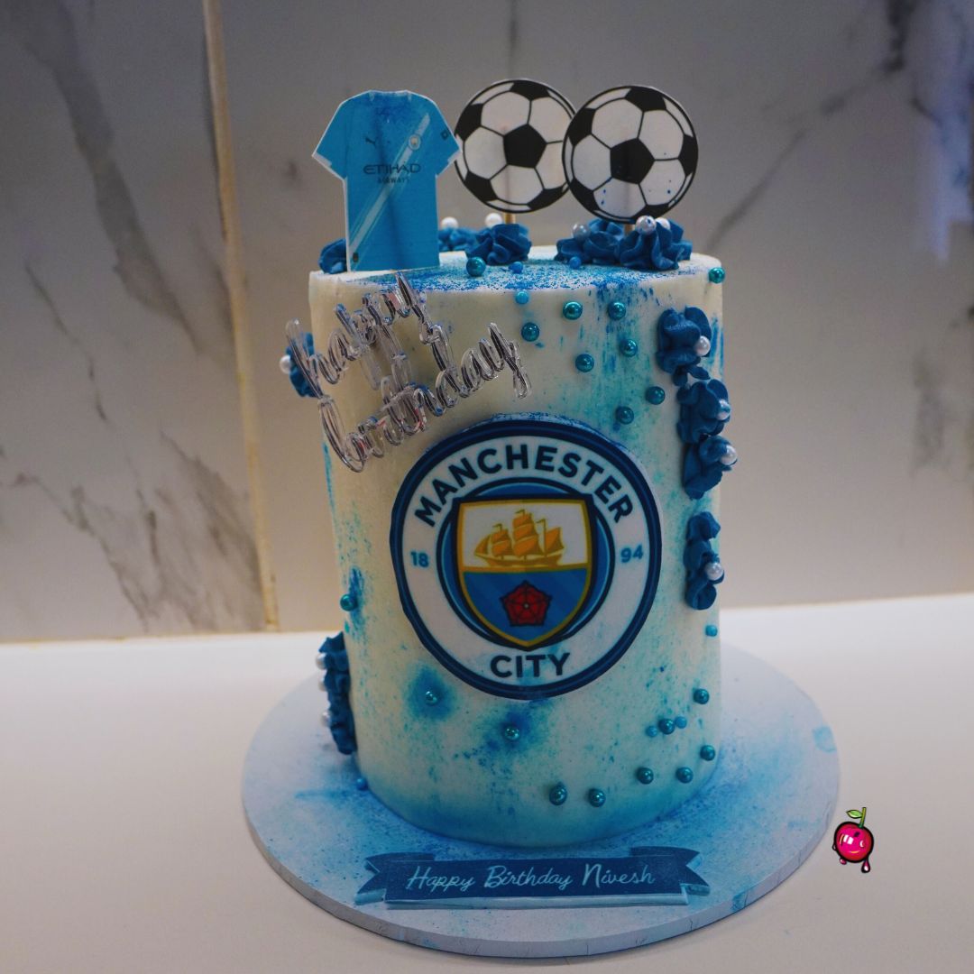 Manchester City Birthday Cake with T-Shirt Topper