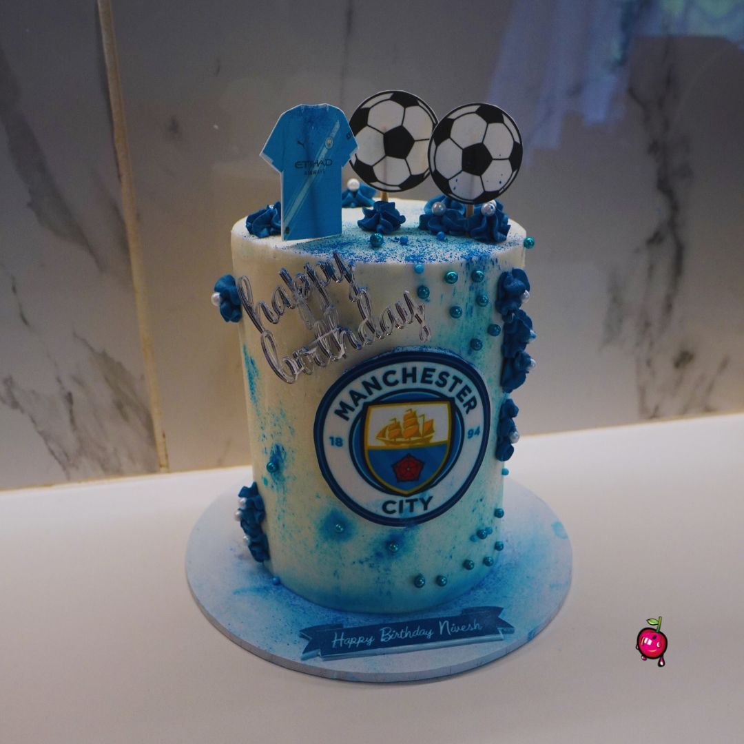 Manchester City Birthday Cake with T-Shirt Topper