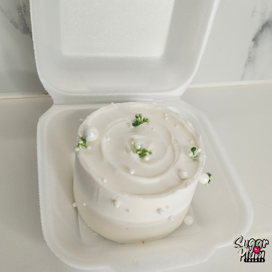 Basic White Pearl Lunchbox Cake