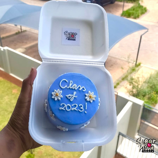 “Class of” Lunchbox Cake