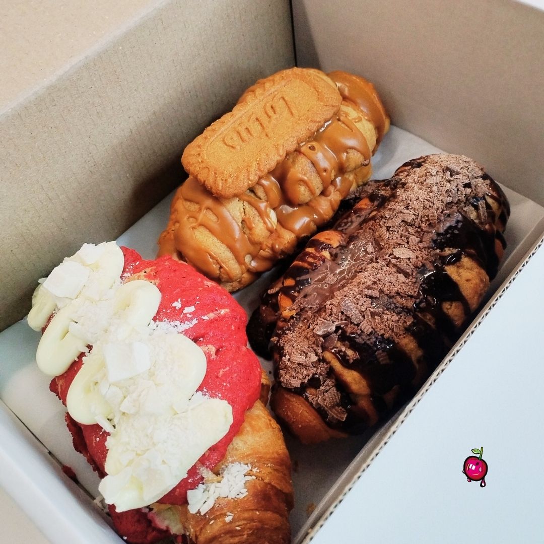 Lé Crookie Collection Box.