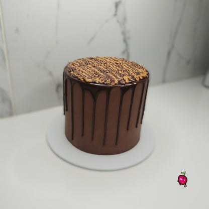 Chocolate Overload Fudge Drip Cake (20cm Full)
