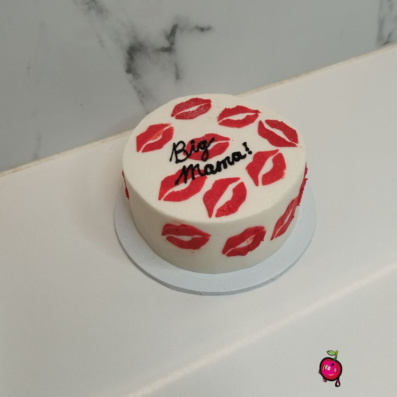 Big Mama With Kisses Bento Cake