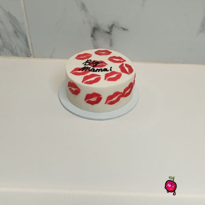 Big Mama With Kisses Bento Cake