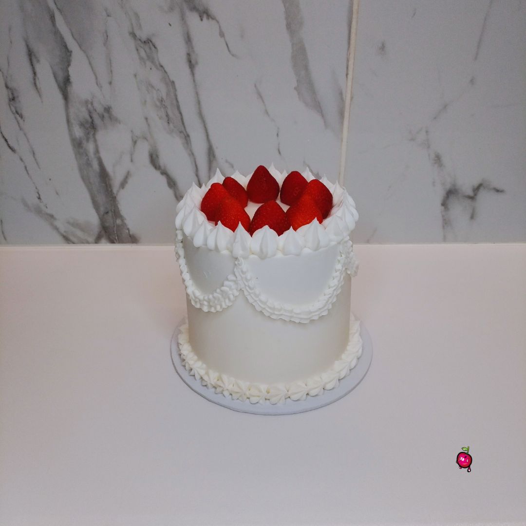 Strawberry Shortcake Mini Cake