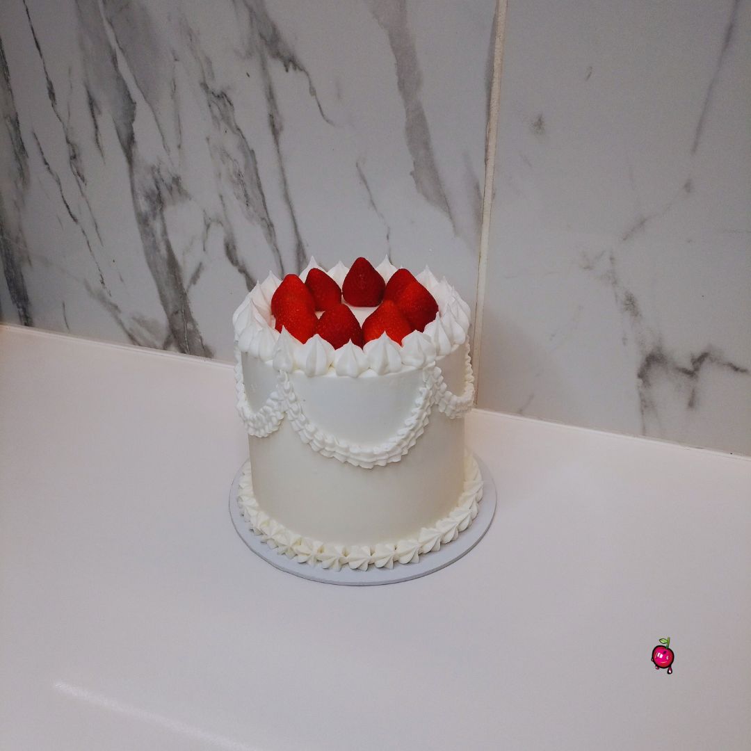 Strawberry Shortcake Mini Cake