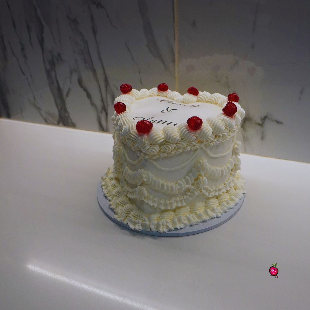 Anniversary Vintage Heart Cake