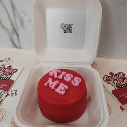 "Kiss Me" Bento-Lunchbox Cake