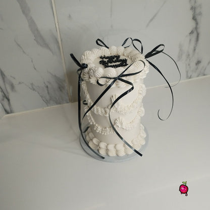 Vintage Ribbon Mini Cake