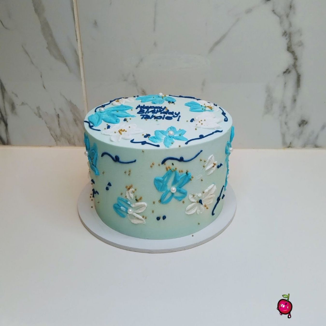 Blue & White Daisies Birthday Cake