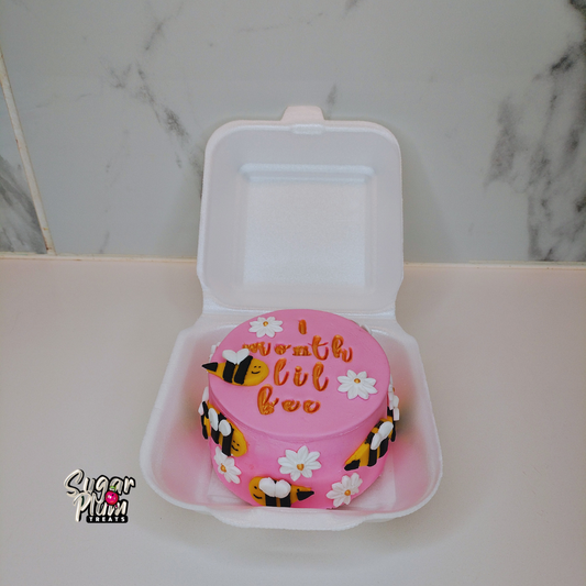 Bumble Bee & Daisies Lunchbox Cake