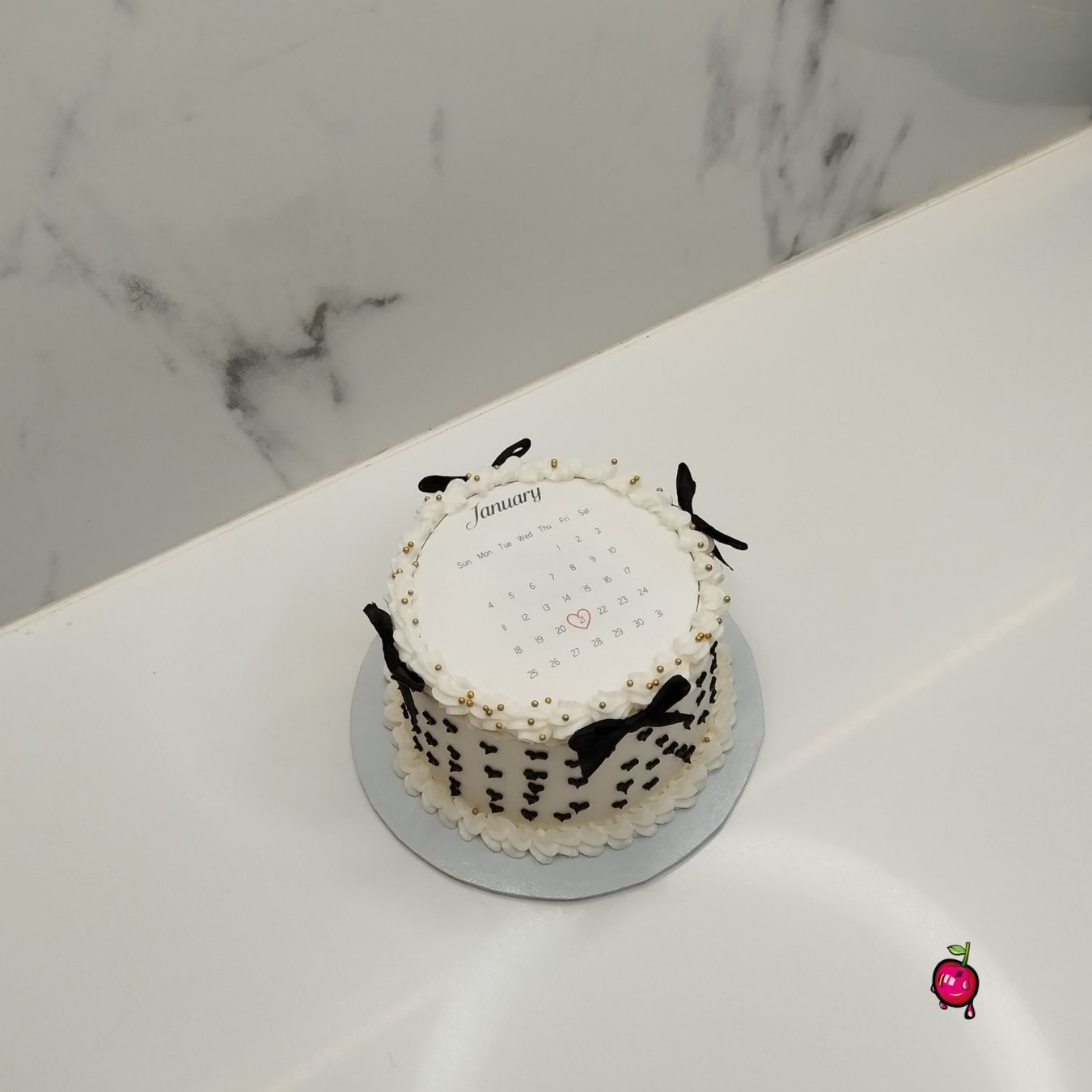 Burnaway Bento With Black Bows