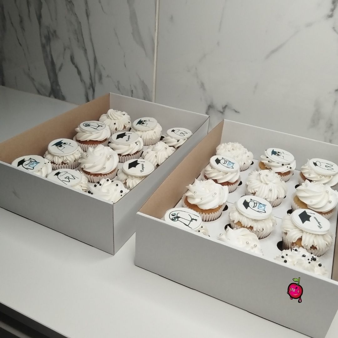 Graduation Themed Cupcakes