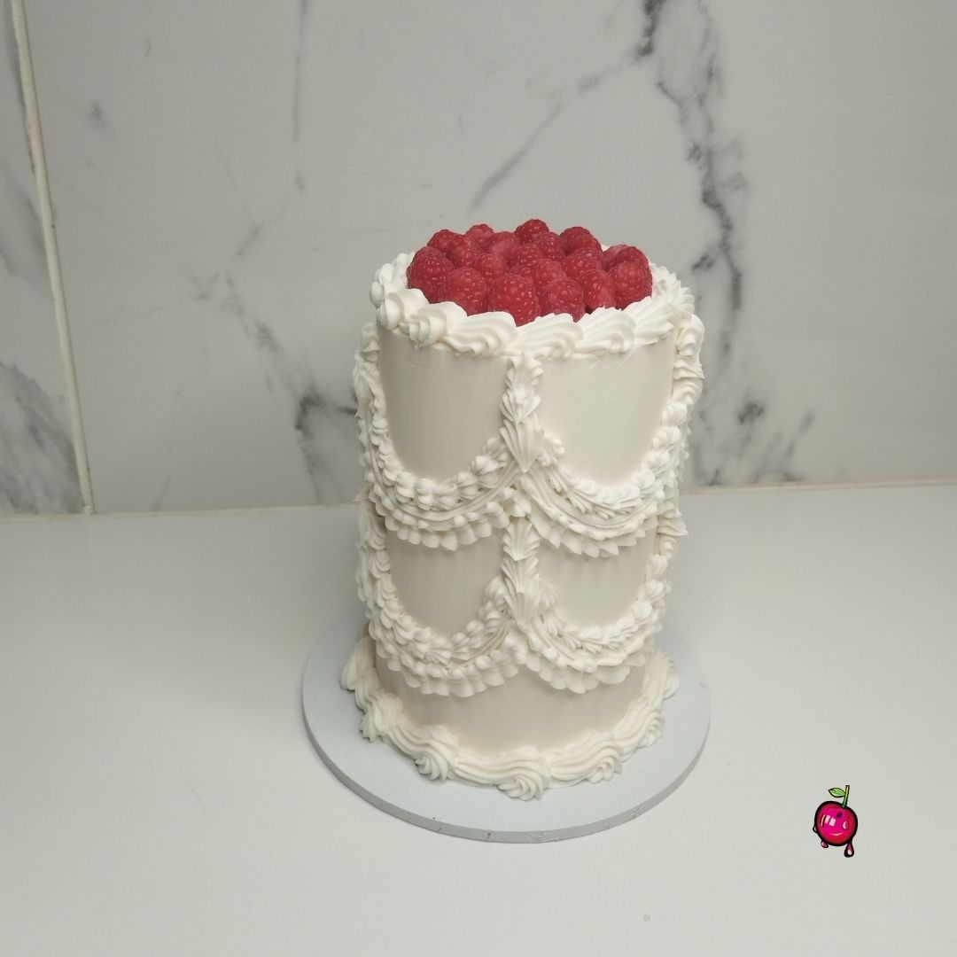 Vintage Mini Cake with Raspberries